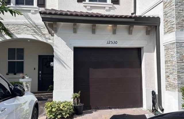 12530 NW 22nd Pl photos photos