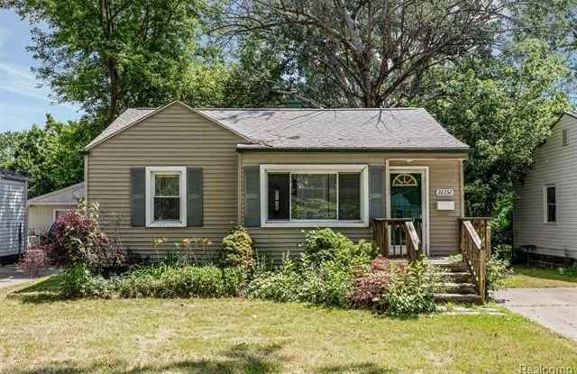 26332 Brettonwoods Street - 26332 Brettonwoods Street, Madison Heights, MI 48071