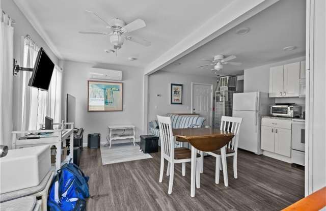 30 Warren Avenue unit: A Gallery 2