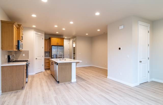 18609 Northeast 44th Avenue Gallery 2