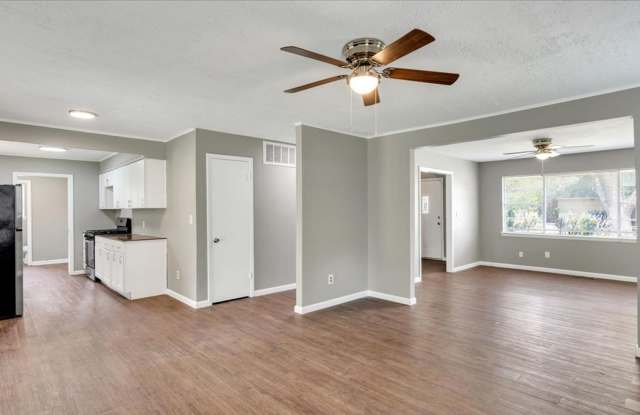 Beautiful 3 bedroom / 1.5 bath photos photos