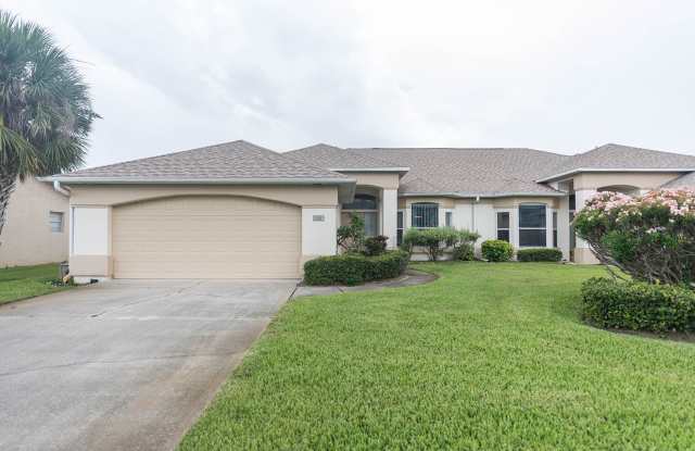 Beautiful Home in Satellite Beach including Lawncare and Community Pool photos photos