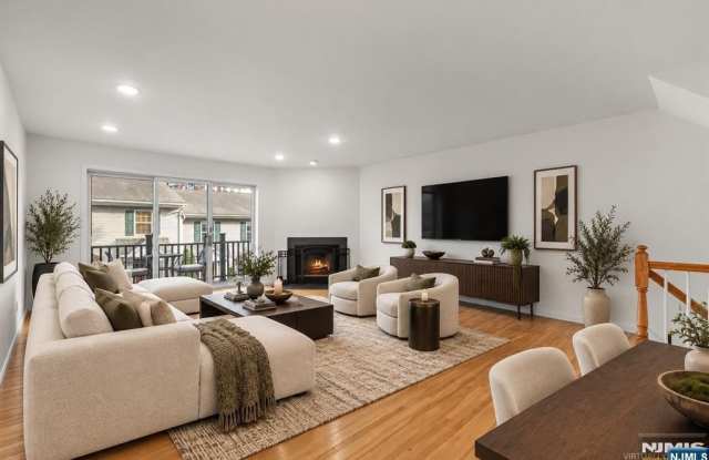 124 Panorama Drive Gallery 1