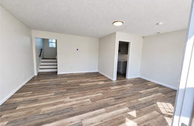 3527 Woodburne Drive Gallery 2