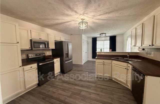 4949 Yorkchester Dr Gallery 4