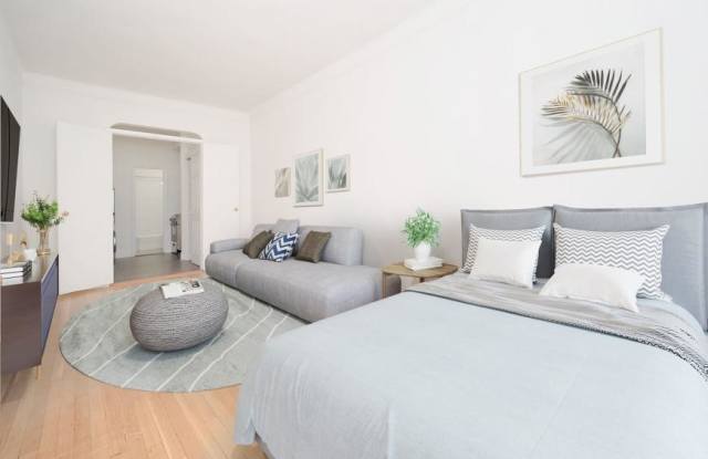 338 East 53rd Street photos photos