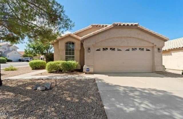 2235 E DONALD Drive photos photos