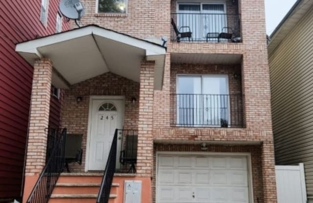245 Clark Pl - 245 Clark Place, Elizabeth, NJ 07206