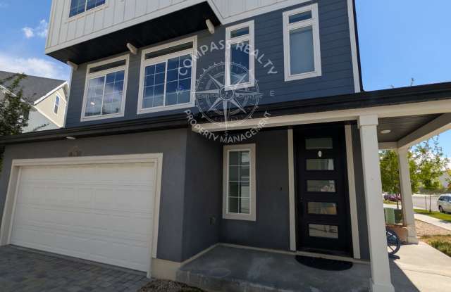 196 East Polaris Drive Gallery 1