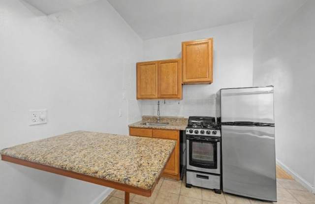 90 Stanton Street Gallery 1