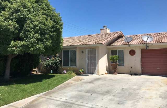 5101 So. H St. photos photos