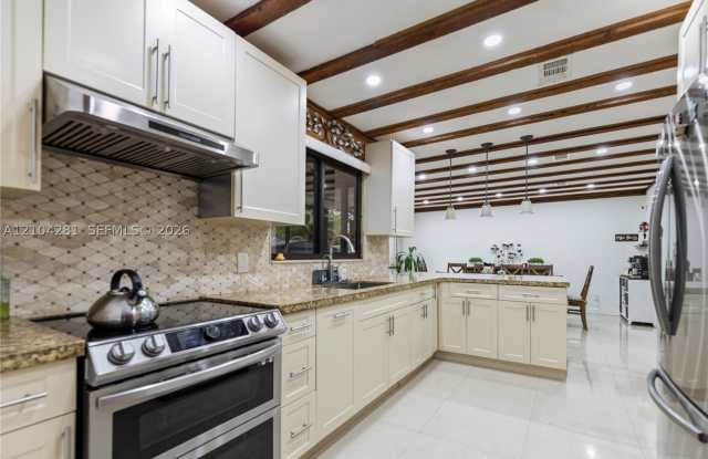 13948 Kendale Lakes Dr Gallery 3