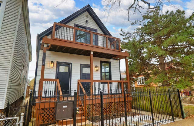 3111 N Oakley Avenue photos photos
