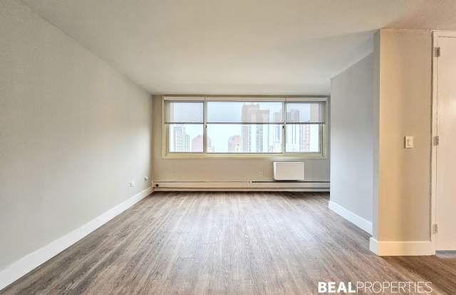 1346 N Dearborn St photos photos