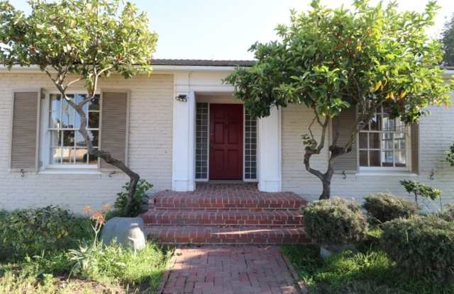 Beautiful Carriage District Rental photos photos