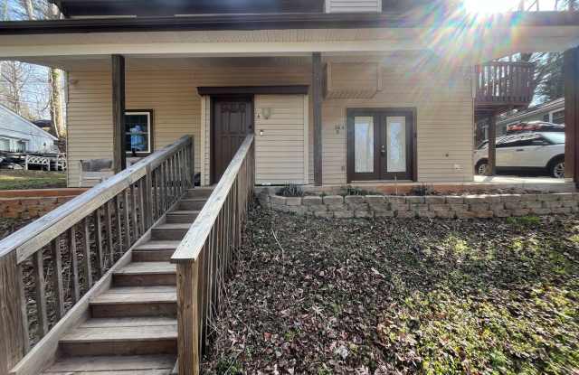2/1 Available For Move In Now! Gallery 3
