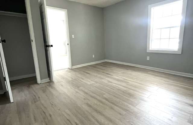 426 Dyer Ave - 1 Gallery 3