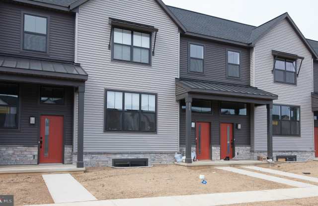 313 ESTATE DRIVE - 313 Estate Drive, Mechanicsburg, PA 17055