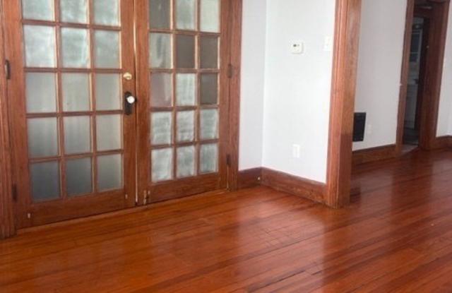 183 Hawley Avenue Gallery 4