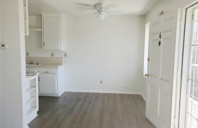 15817 Landmark Drive Gallery 3