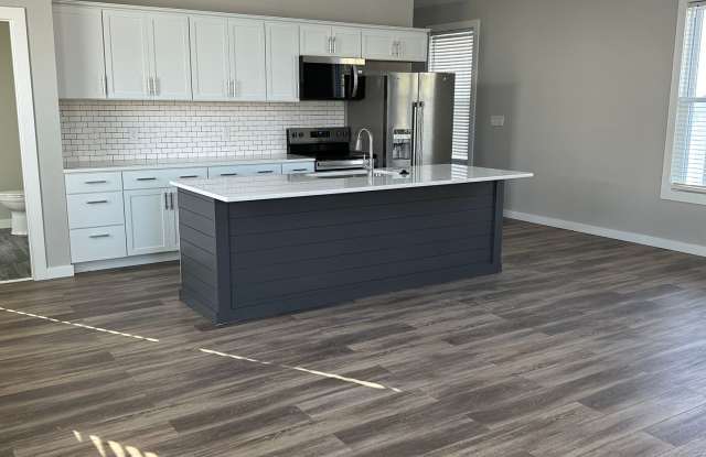 Short term lease. New Construction 4BR/4.5BA Great Location! photos photos