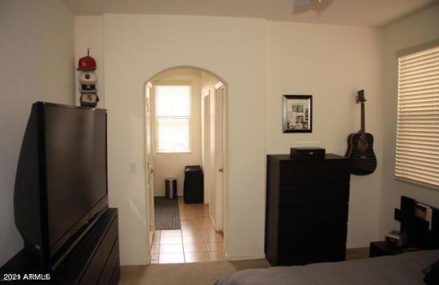 3756 E Kerry Lane Gallery 3