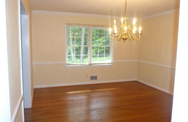 5285 Peachtree Dunwoody Rd Gallery 2