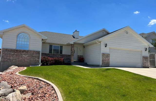 Gorgeous Roomy Home in The Cove! - 2167 Cedar Hills Drive, Cedar City, UT 84720