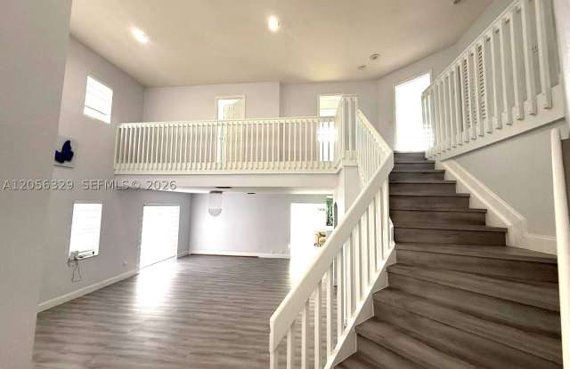 9352 SW 155th Ave Gallery 4
