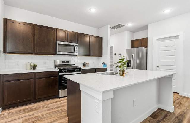 Modern 3BR Home with Upgrades & Private Greenbelt Setting Gallery 4