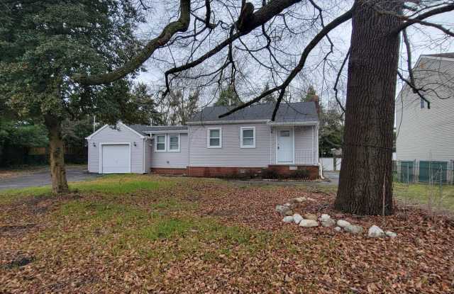 Gorgeous, Newly Renovated 6-Bedroom Home at 11 Williams Ave, Middletown, NJ - $500 first month move in credit! - 11 Williams Avenue, Monmouth County, NJ 07734