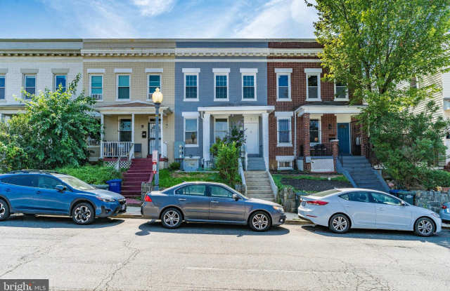 710 COLUMBIA ROAD NW - 710 Columbia Road Northwest, Washington, DC 20001
