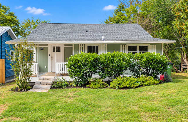 Recently Renovated Cottage in Asheville- Close to the VA Hospital Gallery 3