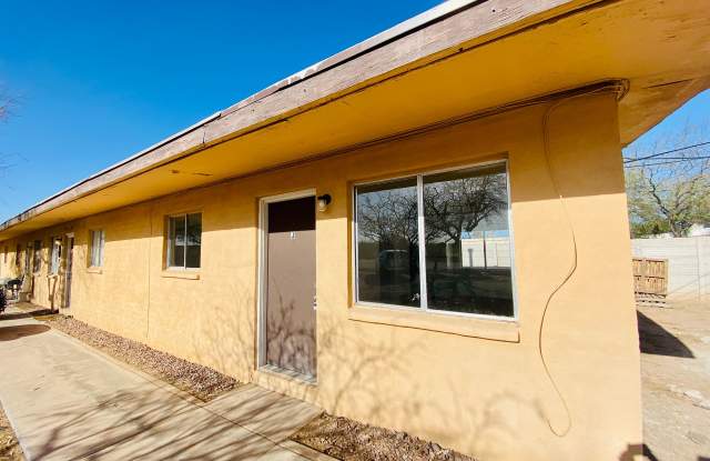 1 and 2 Bedrooms Available! Off Street Parking, Hard Flooring, Vaulted Ceilings, Central Air Conditioning! photos photos