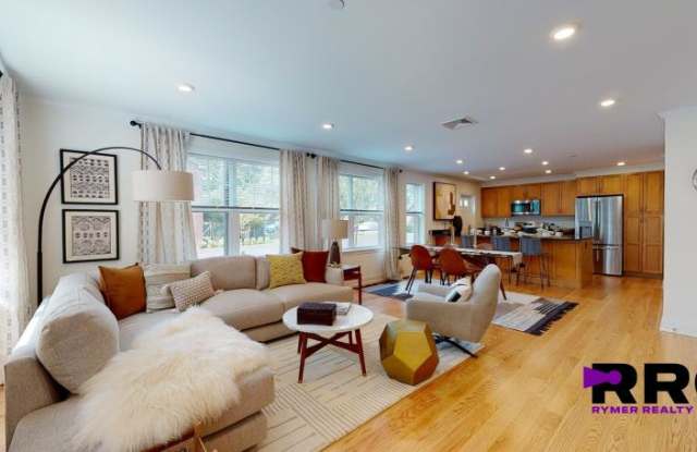 301 Ellery Ct. Gallery 2