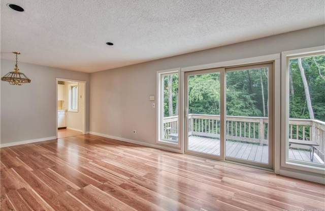 10 Carriage Drive Gallery 2