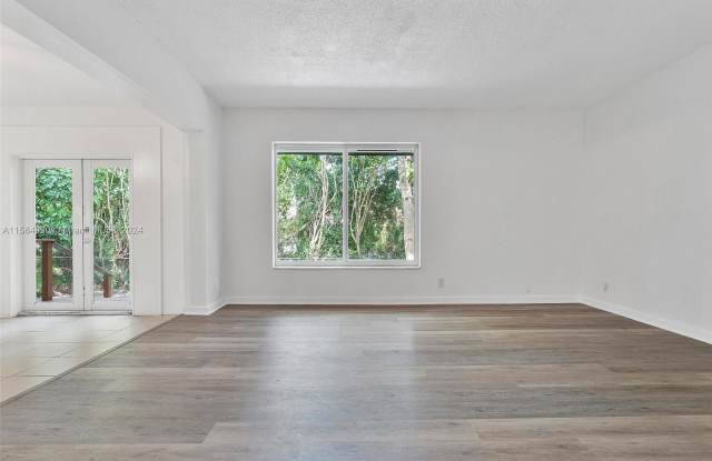 11000 Northeast 9th Avenue Gallery 4