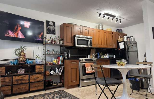 1470 N Dixie Highway photos photos