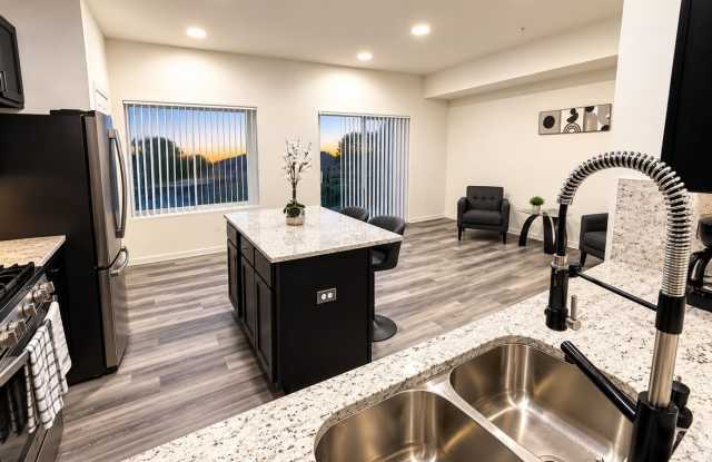 Charming 2BR House in Montgomery Gallery 4