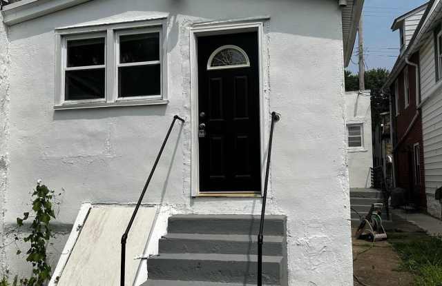 272 W MAPLE photos photos