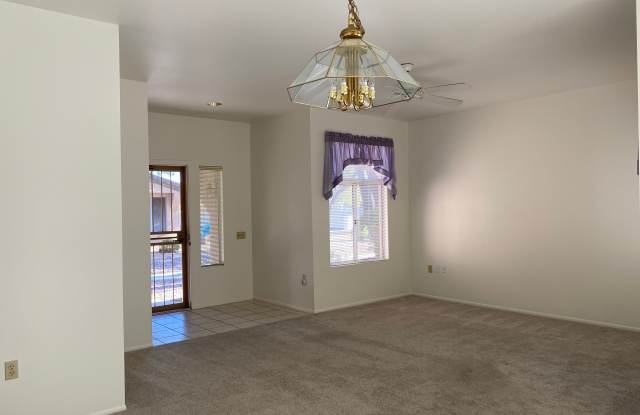 20039 N Greenview Dr Gallery 4