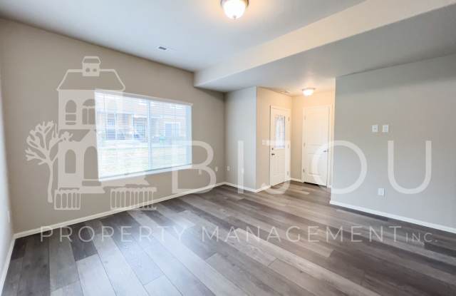East Woodmen Townhome Gallery 4