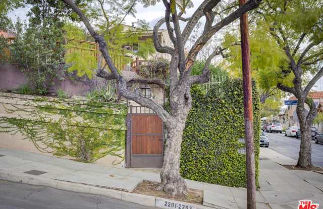 2203 SCOTT Avenue Gallery 2