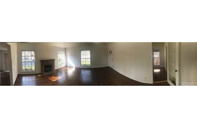 1952 W Kenneth Road Gallery 2