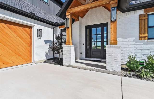 2028 Fox Bend Trace Gallery 3
