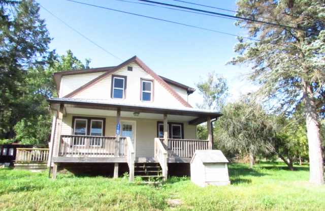Home in the Country with Laundry Connections! photos photos Home in the Country with Laundry Connections! photos photos
