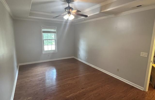 252 Freedom Dr photos photos