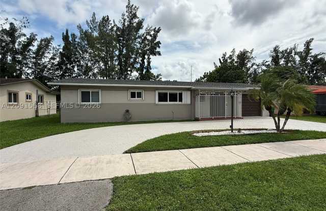 11450 SW 47th Ter Gallery 1