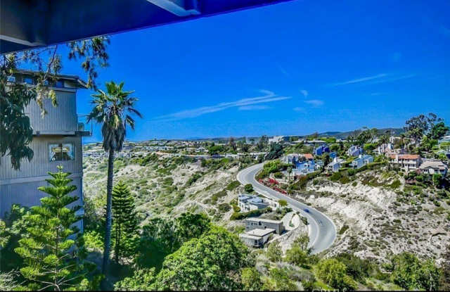 2370 Temple Hills Dr photos photos