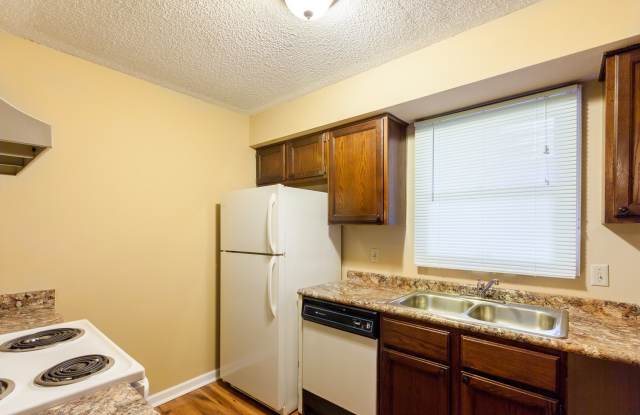 2425 Kennedy Ct Gallery 4